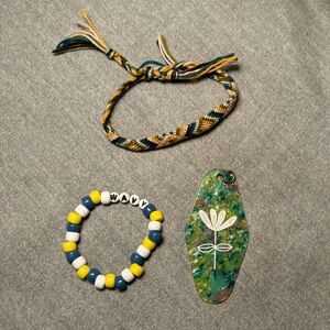 Beautiful hote/motel diamond shape keychain and bracelet bundle